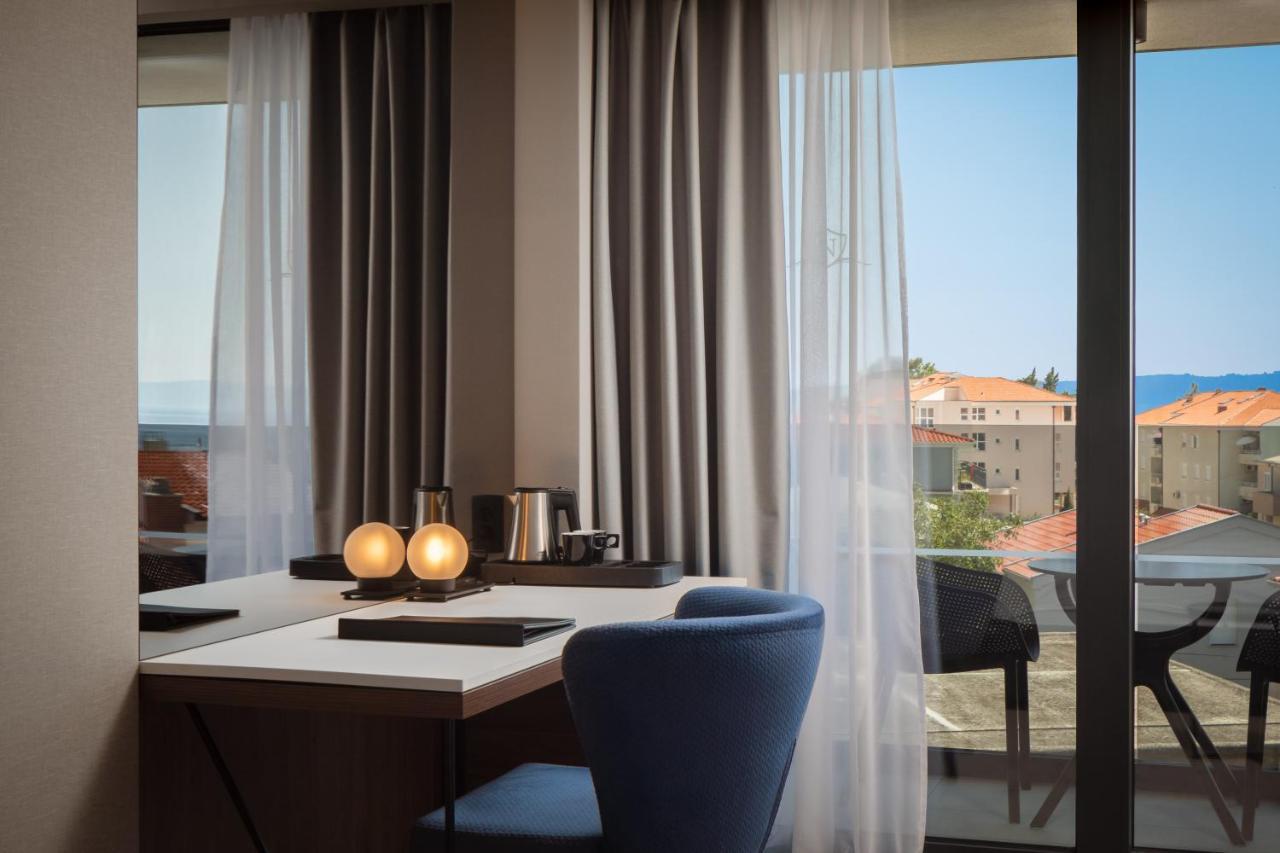 Hotel Noemia Baška Voda Buitenkant foto