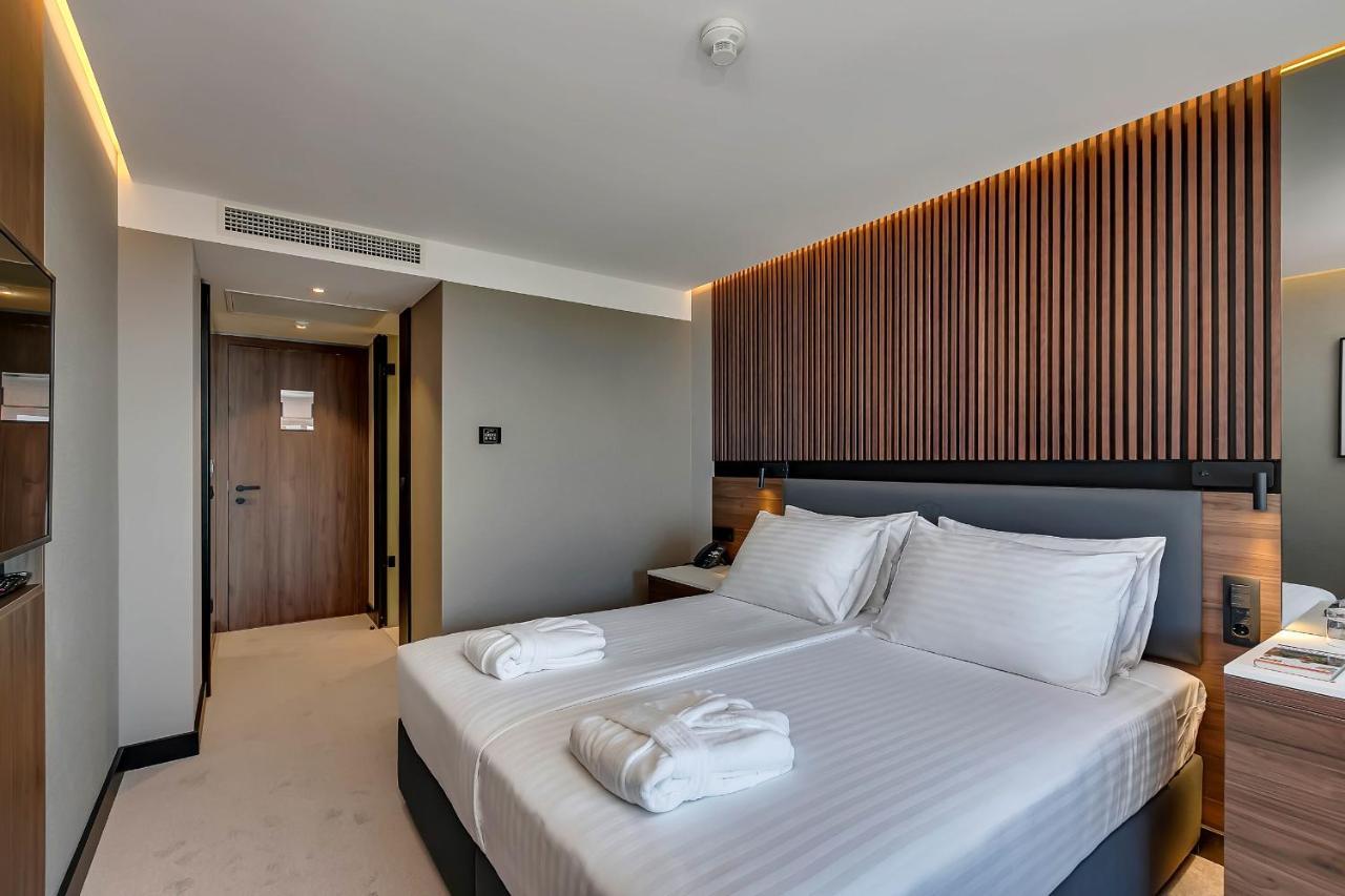 Hotel Noemia Baška Voda Buitenkant foto