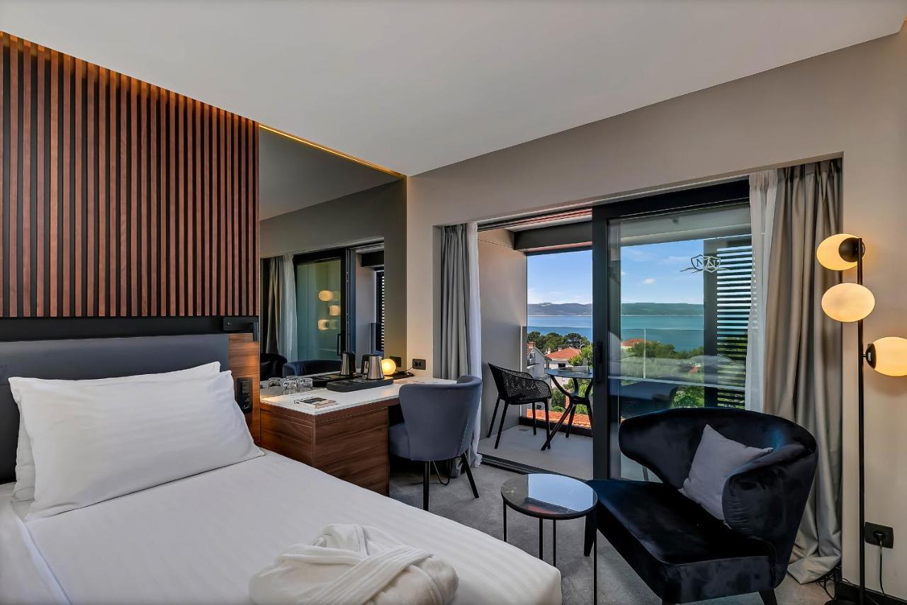 Hotel Noemia Baška Voda Buitenkant foto