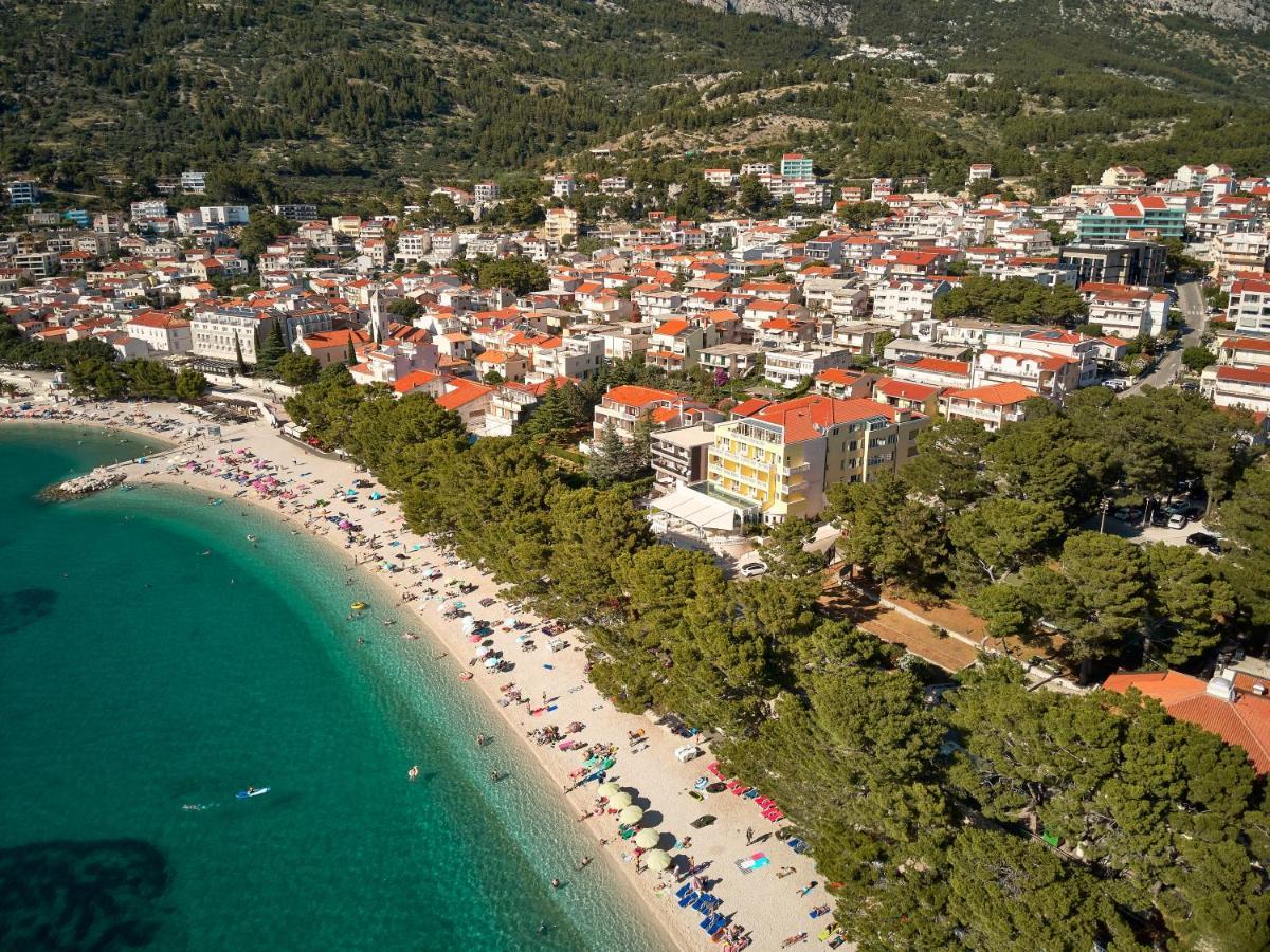 Hotel Noemia Baška Voda Buitenkant foto