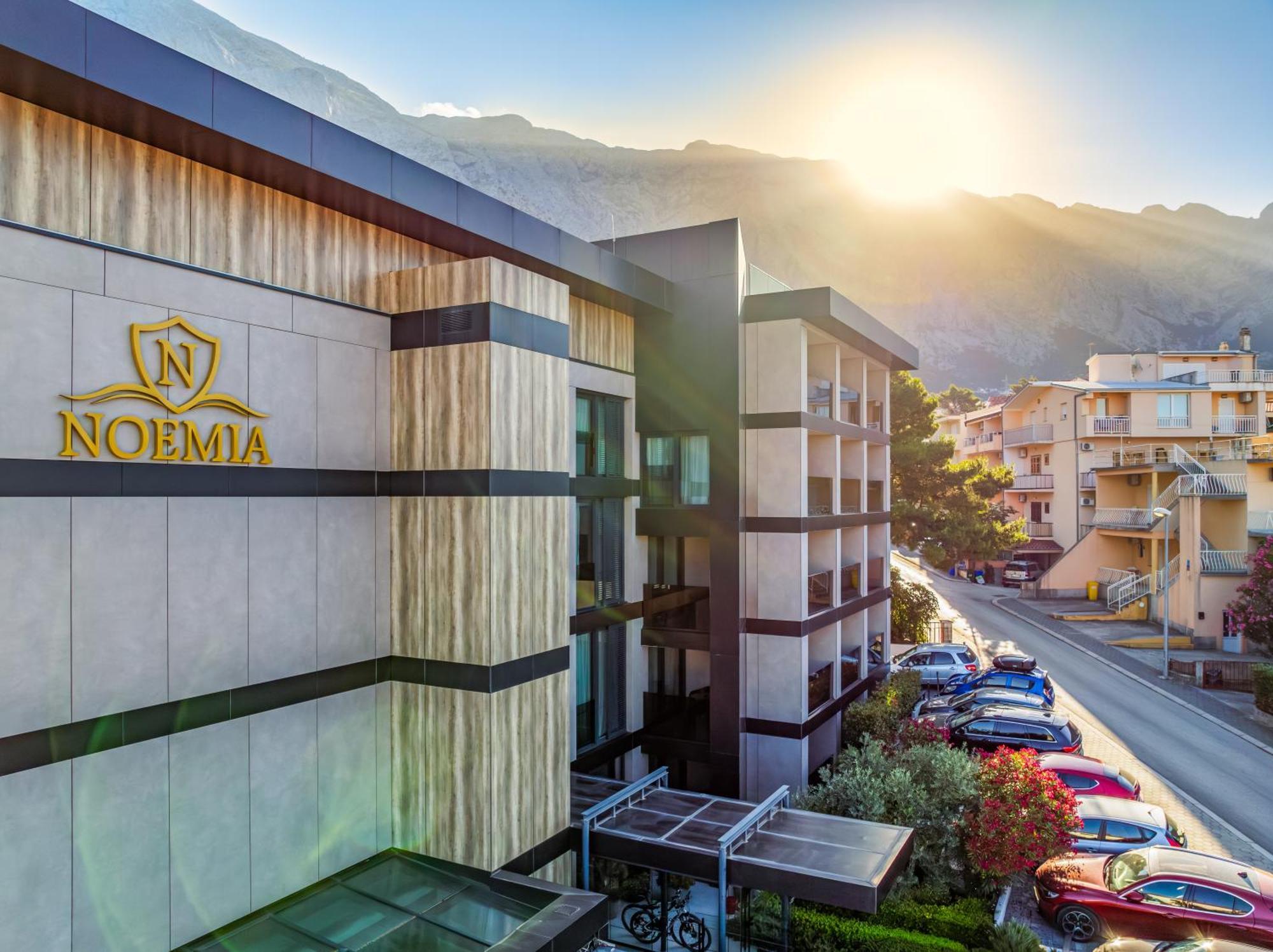 Hotel Noemia Baška Voda Buitenkant foto
